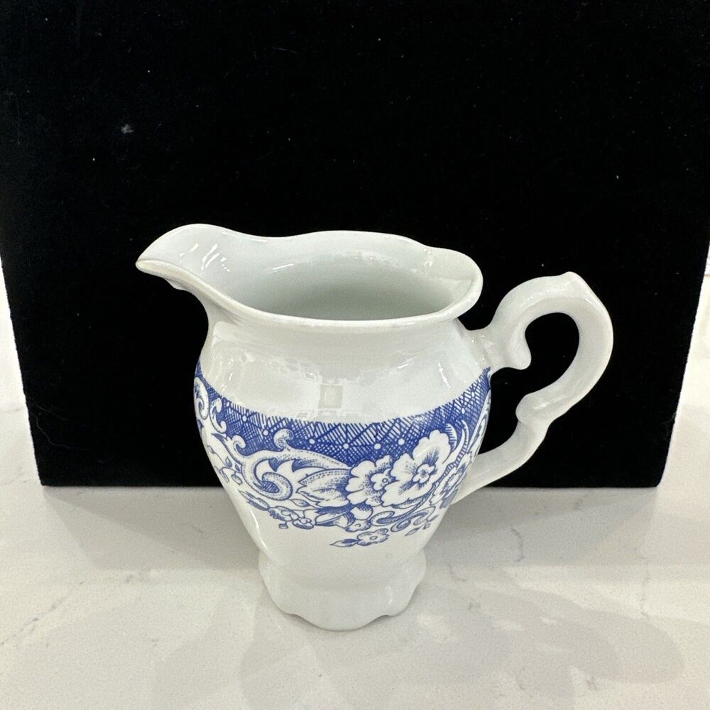 Leart Porcelain Creamer Mini Pitcher MADE IN BRAZIL 3.75”